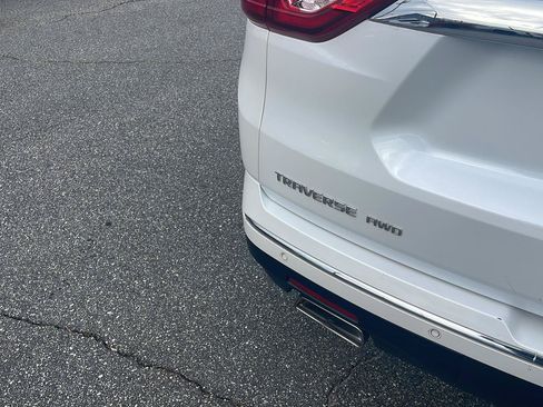 Used 2019 Chevrolet Traverse High Country w/ LPO, Floor Liner Package AWD/4WD image 5