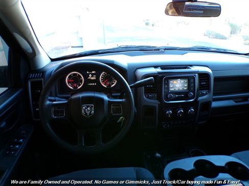 Used 2018 RAM 2500 Tradesman w/ Chrome Appearance Group image 37