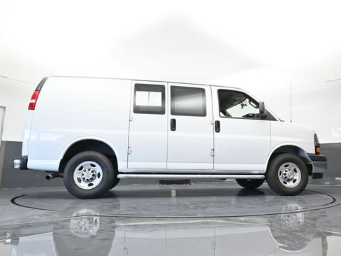 Used 2024 Chevrolet Express 2500 w/ Driver Convenience Package image 53