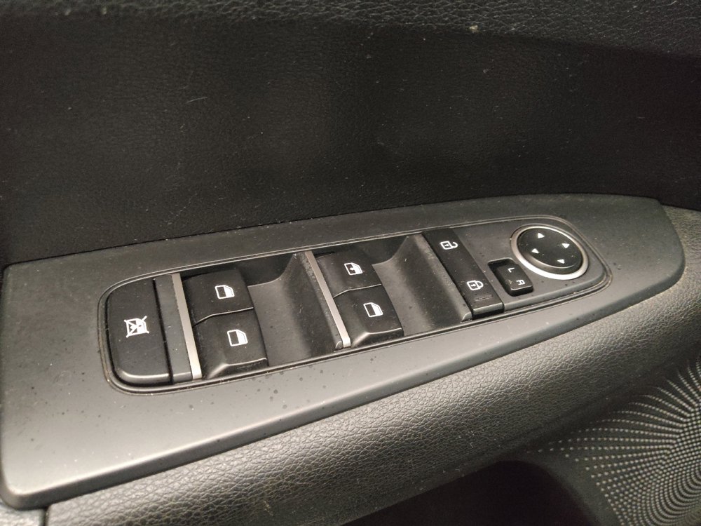 Used 2020 Kia Forte LXS FWD image 27