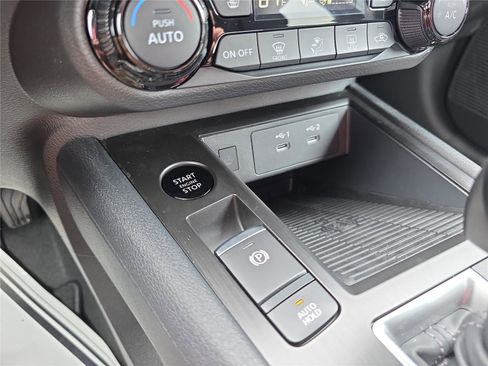 New 2026 Nissan Kicks SV w/ SV Premium Package image 27