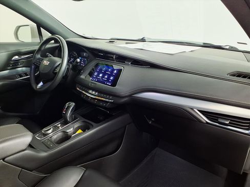 Used 2019 Cadillac XT4 Premium Luxury image 9