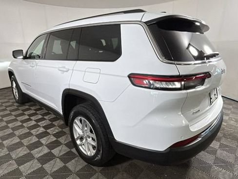 Used 2023 Jeep Grand Cherokee L Laredo w/ Luxury Tech Group I AWD/4WD image 4