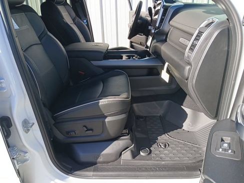 New 2026 RAM 2500 Laramie AWD/4WD image 39