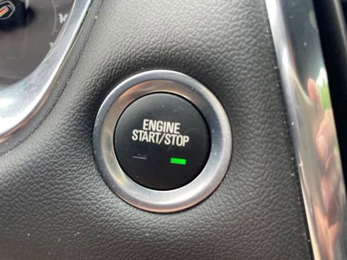 Used 2023 Chevrolet Traverse LT FWD image 22