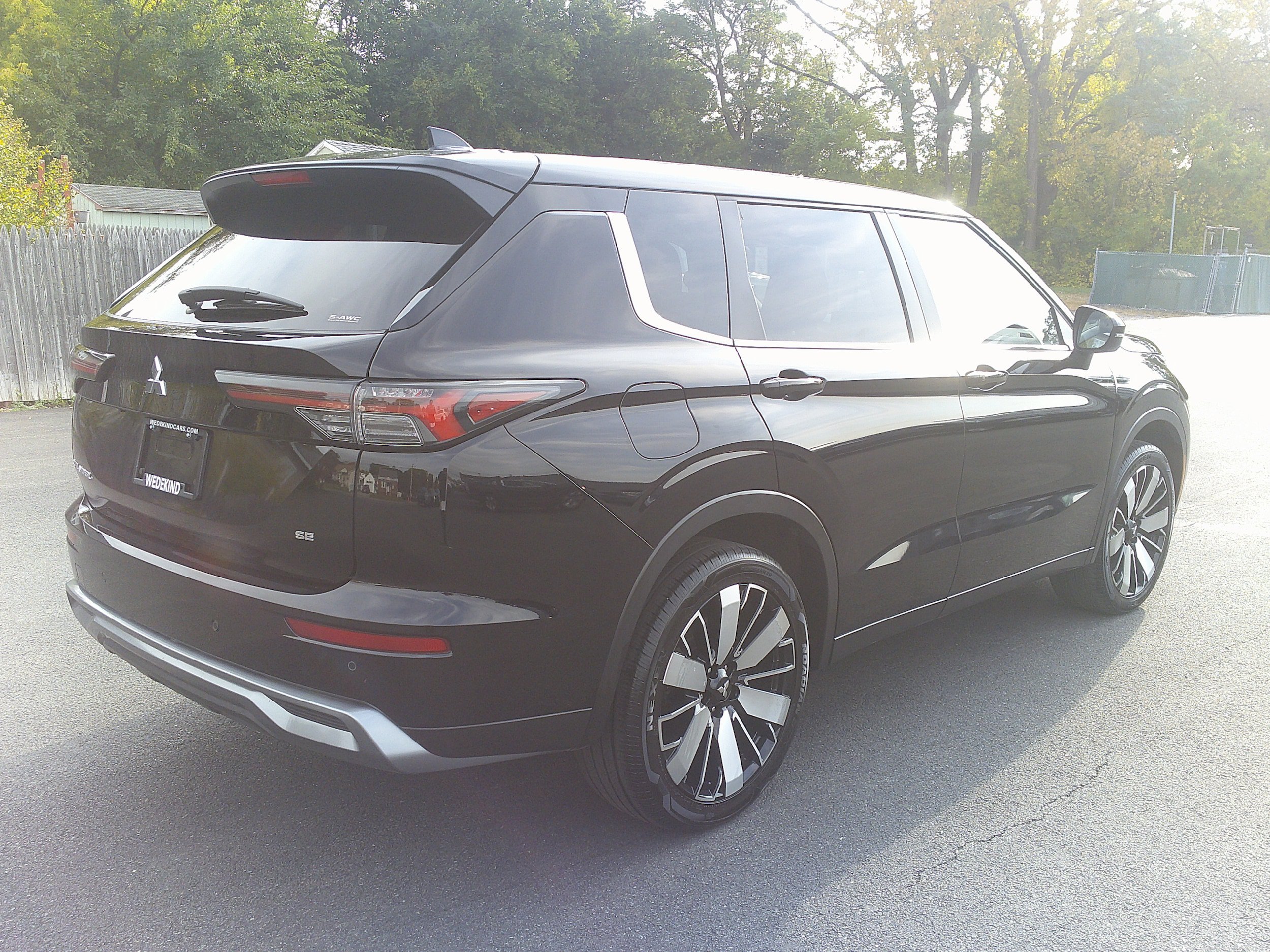 Used 2025 Mitsubishi Outlander SE AWD/4WD image 14