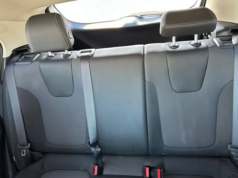 Used 2025 Buick Encore GX Preferred FWD image 34