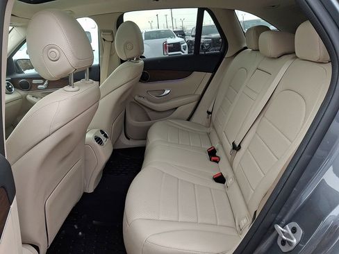 Used 2022 Mercedes-Benz GLC 300 GLC 300 image 10