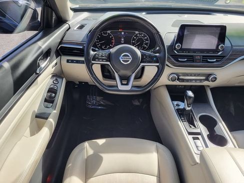 Used 2019 Nissan Altima 2.5 Platinum FWD image 22