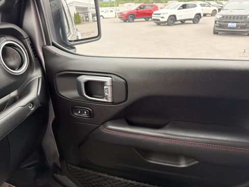 Used 2020 Jeep Gladiator Rubicon AWD/4WD image 26