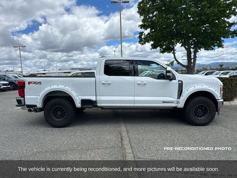 Used 2023 Ford F350 Lariat w/ Lariat Ultimate Package AWD/4WD image 8
