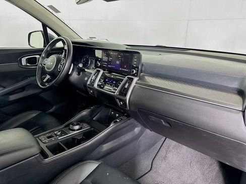Certified 2023 Kia Sorento EX AWD/4WD image 30