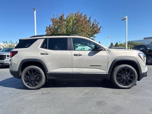 Used 2026 GMC Terrain Elevation w/ Black Edition AWD/4WD image 7