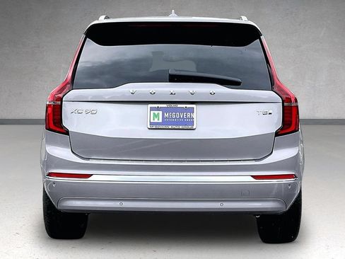 New 2026 Volvo XC90 T8 Plus w/ Protection Package Premier AWD/4WD image 5
