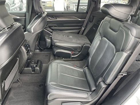 Used 2021 Jeep Grand Cherokee L Overland w/ Luxury Tech Group IV image 23