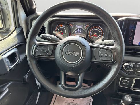 Used 2024 Jeep Wrangler Sport AWD/4WD image 19