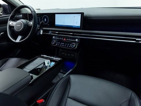 Used 2025 Hyundai Tucson Limited image 28