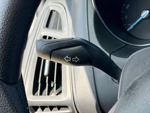 Used 2012 Ford Focus SE FWD image 25