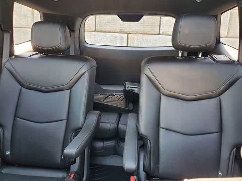 Used 2022 Cadillac XT6 Sport w/ Technology Package image 37