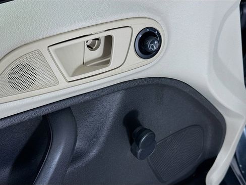 Used 2011 Ford Fiesta S FWD image 18