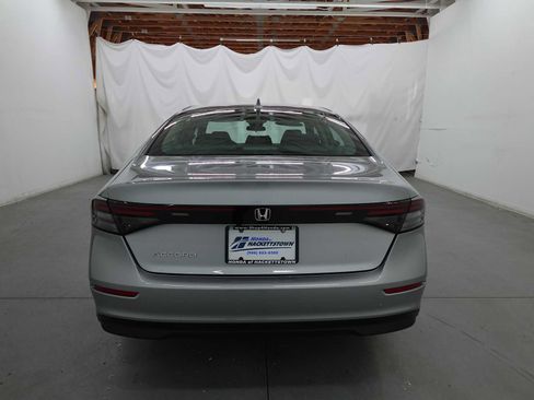 Certified 2023 Honda Accord EX image 6