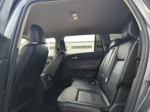 Used 2021 Volkswagen Atlas SE image 14