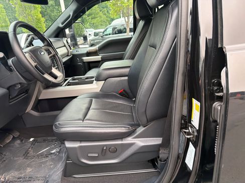 Used 2022 Ford F250 Lariat w/ Lariat Value Package AWD/4WD image 16