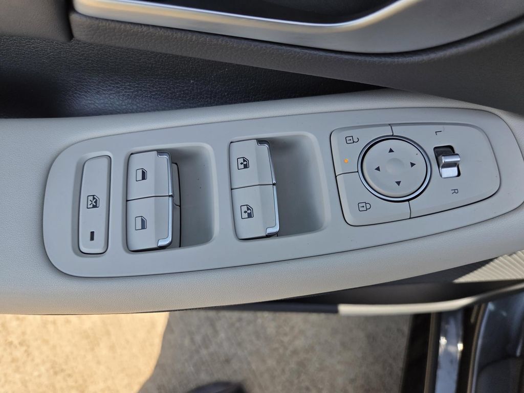 Used 2024 Hyundai Sonata SEL FWD image 21