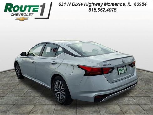 Used 2024 Nissan Altima 2.5 SV FWD image 3