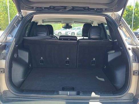 Used 2019 Jeep Cherokee Limited w/ Technology Group AWD/4WD image 31
