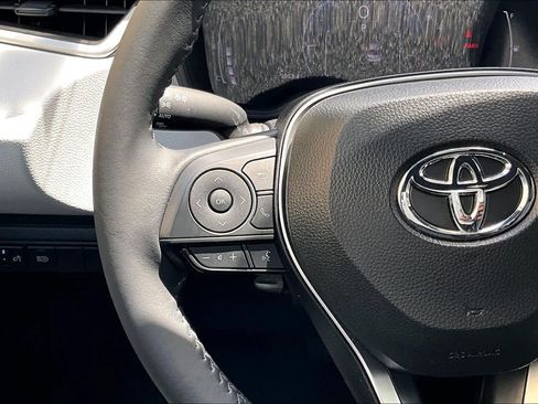 Used 2026 Toyota Corolla SE FWD image 24