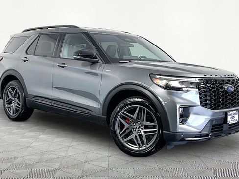 Used 2025 Ford Explorer ST-Line w/ ST-Line Street Pack AWD/4WD image 1