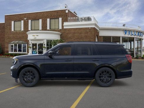 New 2026 Ford Expedition Platinum w/ Stealth Appearance Package image 3