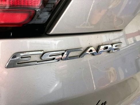 Used 2017 Ford Escape S image 21