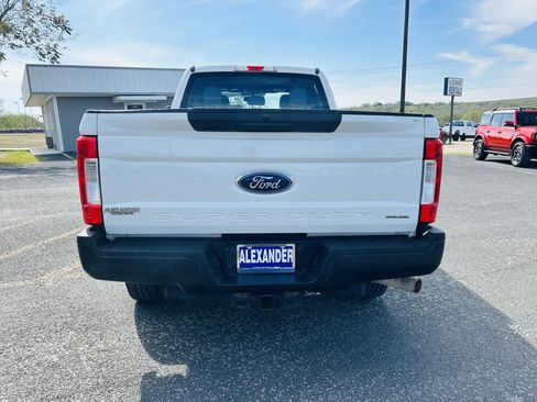 Used 2019 Ford F250 XL w/ Power Equipment Group image 7