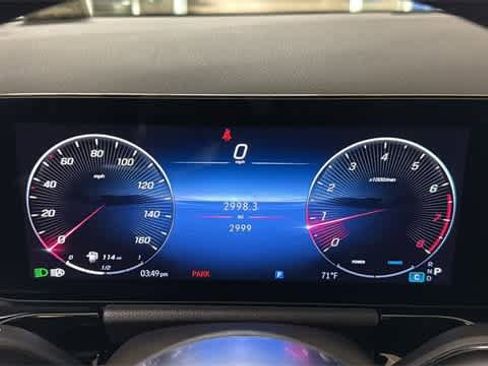 Used 2025 Mercedes-Benz GLA 250 4MATIC image 38