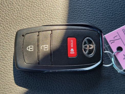 Used 2025 Toyota Tacoma SR5 image 32