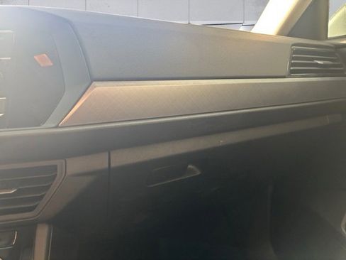 Certified 2022 Volkswagen Jetta SE image 15