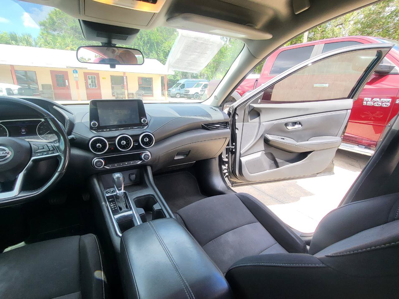 Used 2021 Nissan Sentra SV FWD image 30