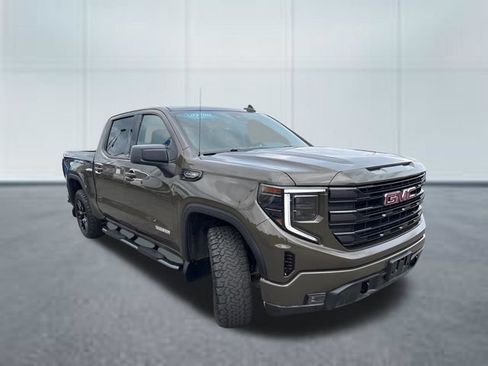Used 2024 GMC Sierra 1500 Elevation AWD/4WD image 4