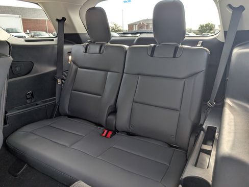 New 2026 Ford Explorer Active w/ Active Comfort Package image 25