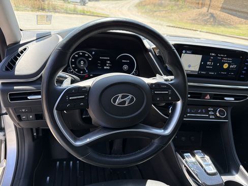 Used 2020 Hyundai Sonata Limited image 23