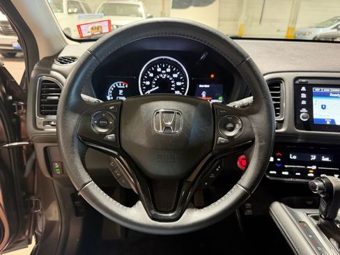 Used 2019 Honda HR-V Touring image 13