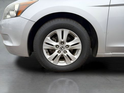 Used 2010 Honda Accord LX-P image 9