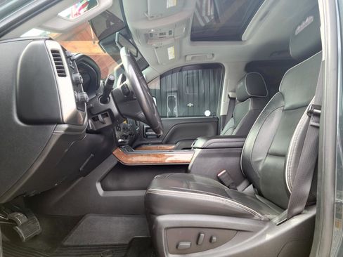 Used 2017 Chevrolet Silverado 2500 High Country w/ Duramax Plus Package image 16