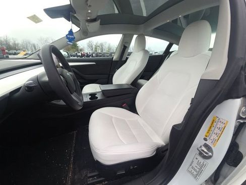 Used 2022 Tesla Model 3 Long Range image 22