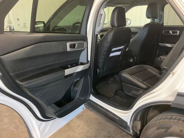 Certified 2024 Ford Explorer XLT w/ Equipment Group 202A AWD/4WD image 17