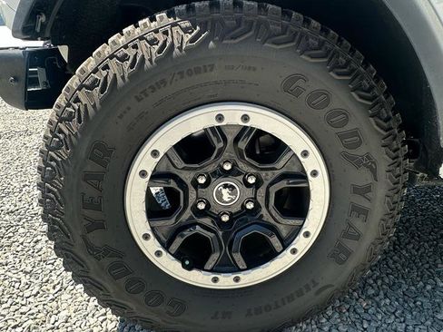 Used 2021 Ford Bronco Big Bend w/ Sasquatch Package AWD/4WD image 25