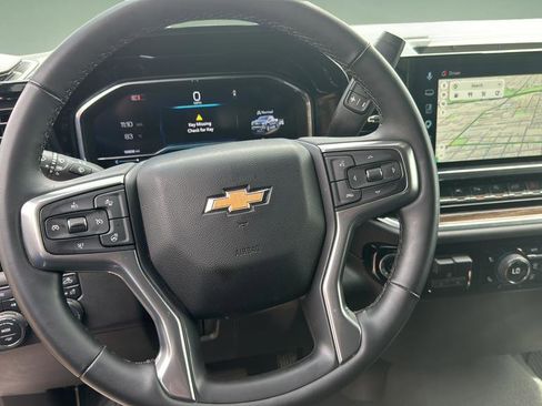 Used 2025 Chevrolet Silverado 1500 LT w/ Safety Package AWD/4WD image 13
