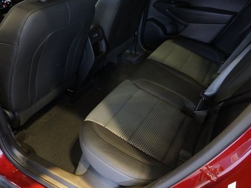 Certified 2025 Chevrolet Trax LT w/ LT Convenience Package image 25